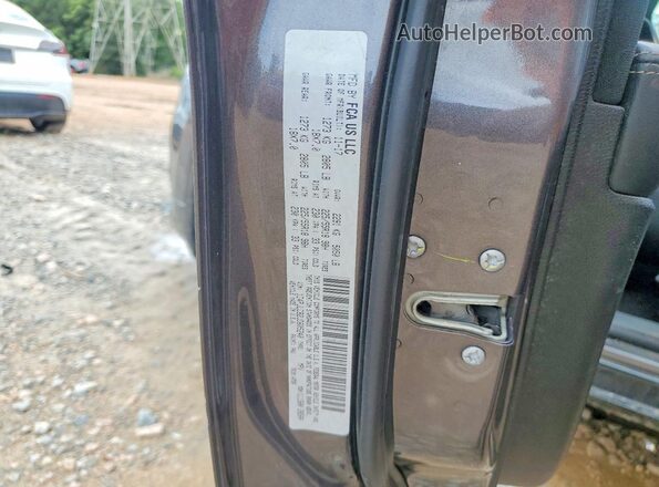 1C4PJLCB2JD605240 2018 JEEP CHEROKEE Черный Вид наклейки с VIN-кодом