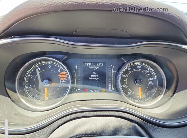1C4PJLCB2KD308048 2019 JEEP CHEROKEE Silver Вид щитка приладів