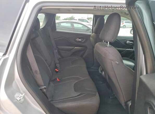 1C4PJLCB2KD358898 2019 JEEP CHEROKEE Серебряный Вид задней части салона