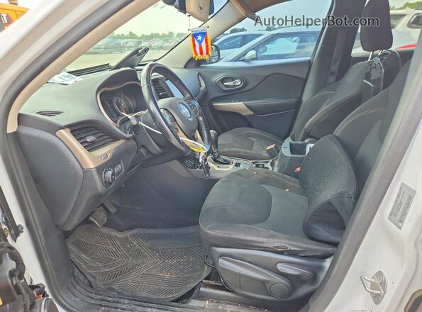 1C4PJLCB3HD216505 2017 JEEP CHEROKEE White Widok wnętrza z przodu