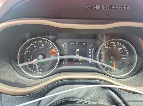 1C4PJLCB3HW619629 2017 JEEP CHEROKEE Maroon ხელსაწყოთა პანელის ხედი