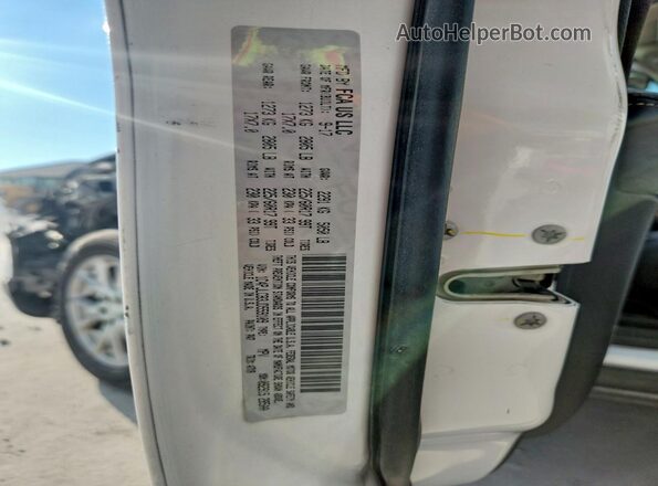 1C4PJLCB3JD559109 2018 JEEP CHEROKEE White Панорамний вид салону 360°