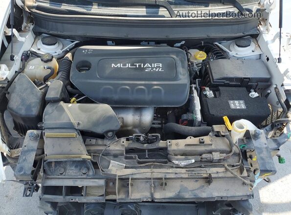 1C4PJLCB3JD566139 2018 JEEP CHEROKEE White ძრავის განყოფილების ხედი
