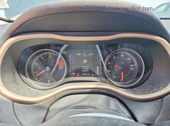 1C4PJLCB3JD620359 2018 JEEP CHEROKEE Черный Вид щитка приборов