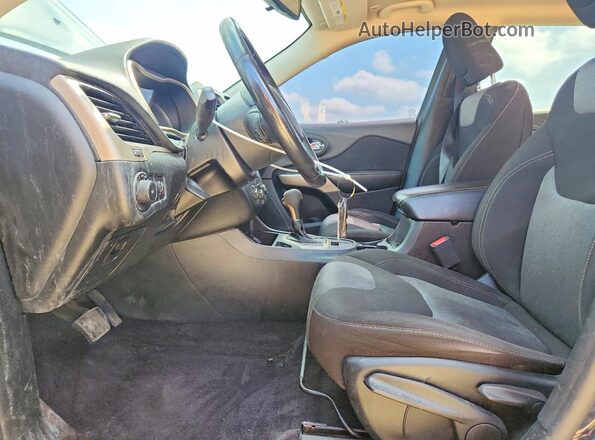 1C4PJLCB3JD620359 2018 JEEP CHEROKEE Черный Вид салона спереди