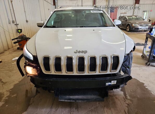 1C4PJLCB4GW165583 2016 JEEP CHEROKEE White Front view