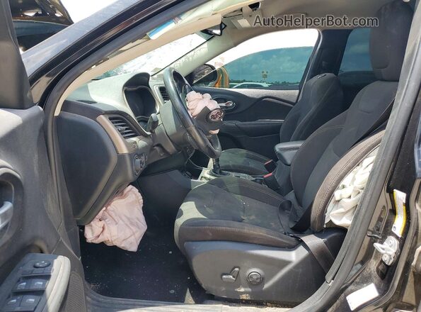 1C4PJLCB4GW257499 2016 JEEP CHEROKEE Black Front interior view