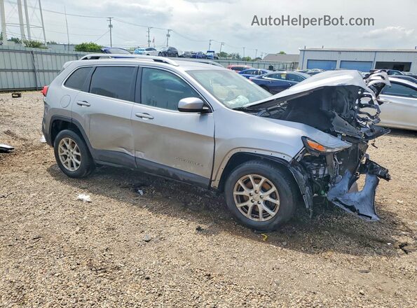 1C4PJLCB4HW558677 2017 JEEP CHEROKEE Silver Przód prawy
