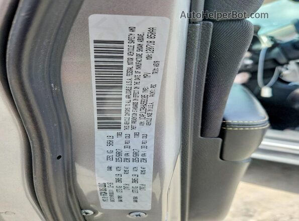 1C4PJLCB4HW593185 2017 JEEP CHEROKEE Silver ძრავის განყოფილების ხედი