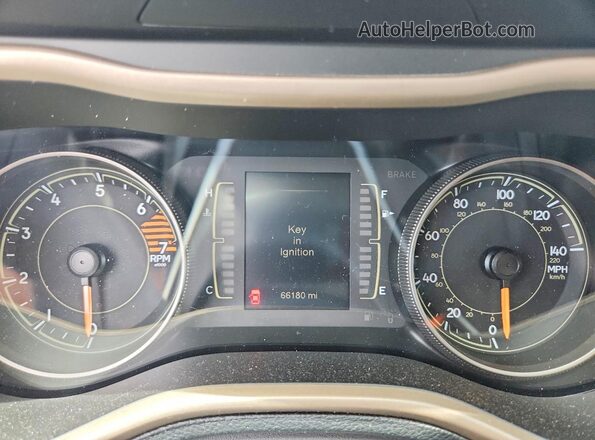 1C4PJLCB4HW593185 2017 JEEP CHEROKEE Silver ხელსაწყოთა პანელის ხედი