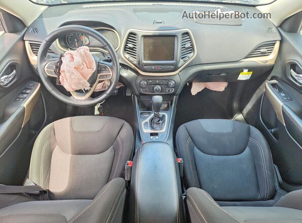 1C4PJLCB4HW593185 2017 JEEP CHEROKEE Silver წინა პანელის ხედი