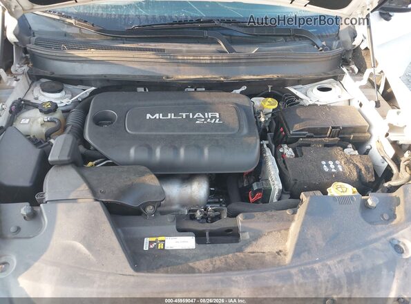 1C4PJLCB4JD544554 2018 JEEP CHEROKEE White Вид ззаду
