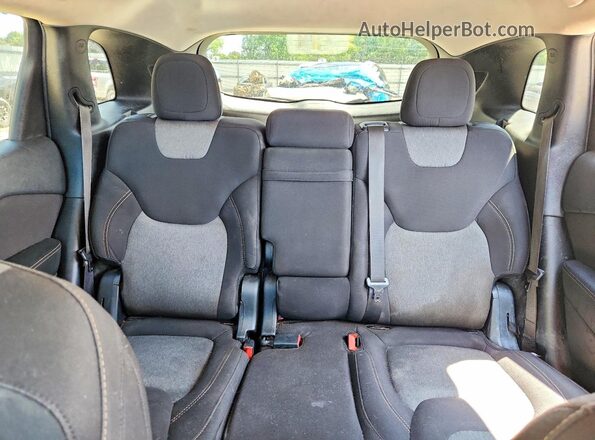 1C4PJLCB4JD551858 2018 JEEP CHEROKEE Blue Вид задніх сидінь