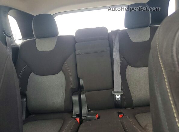 1C4PJLCB4JD596900 2018 JEEP CHEROKEE Белый Вид задних сидений