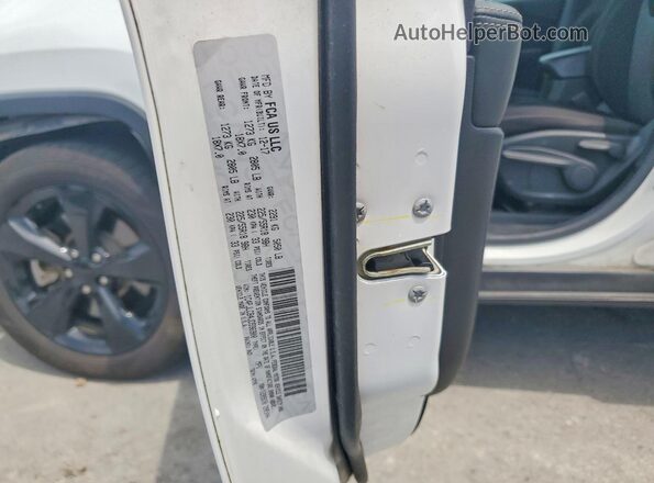 1C4PJLCB4JD596900 2018 JEEP CHEROKEE Белый Панорамный вид салона 360°