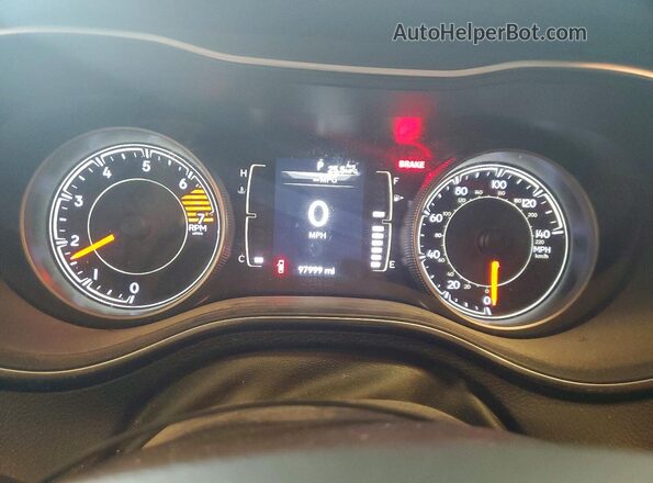 1C4PJLCB4KD439594 2019 JEEP CHEROKEE Silver Սարքավորումների վահանակի տեսք