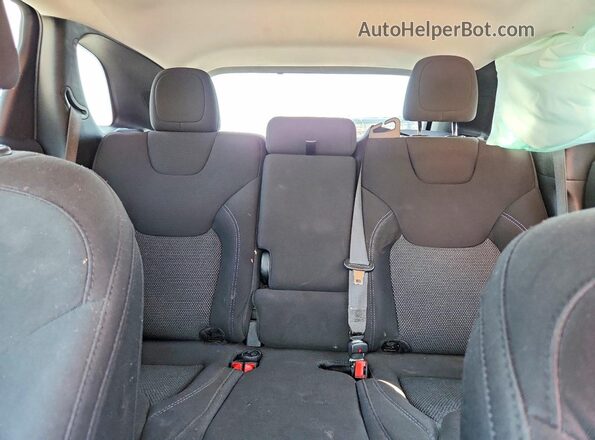 1C4PJLCB4LD595801 2020 JEEP CHEROKEE Burgundy Вид задніх сидінь