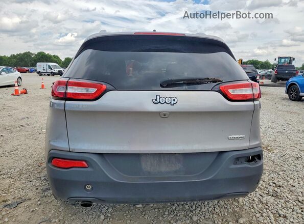 1C4PJLCB5JD533885 2018 JEEP CHEROKEE Серебряный Вид сзади