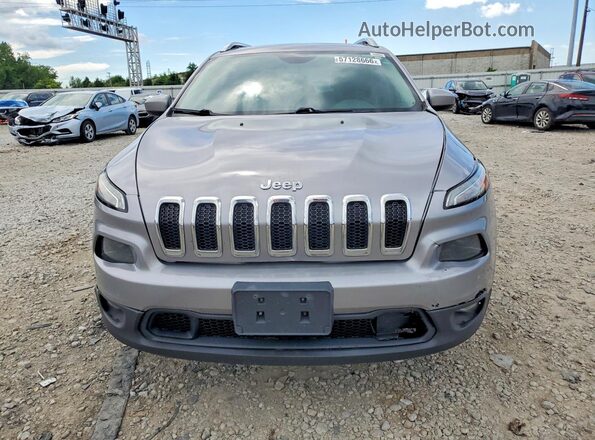 1C4PJLCB5JD533885 2018 JEEP CHEROKEE Серебряный Вид спереди
