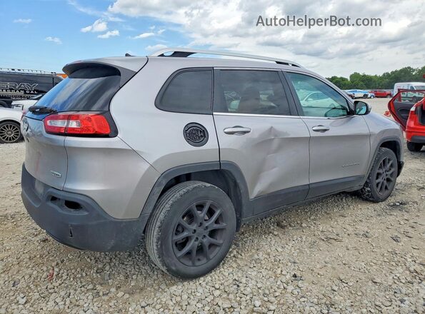 1C4PJLCB5JD533885 2018 JEEP CHEROKEE Серебряный Задняя правая четверть