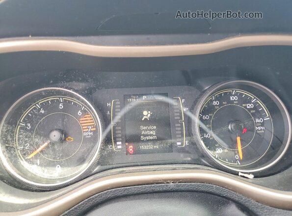 1C4PJLCB5JD533885 2018 JEEP CHEROKEE Серебряный Вид щитка приборов