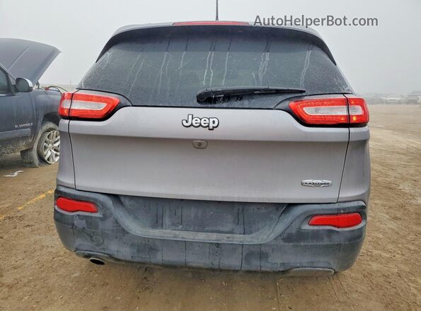 1C4PJLCB5JD566675 2018 JEEP CHEROKEE Silver Вид ззаду