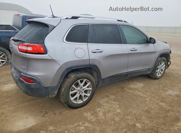 1C4PJLCB5JD566675 2018 JEEP CHEROKEE Silver Задня права чверть
