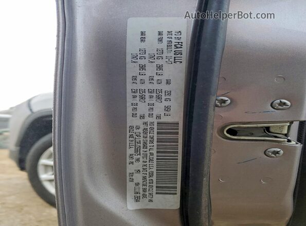 1C4PJLCB5JD566675 2018 JEEP CHEROKEE Silver Вид наклейки з VIN-кодом