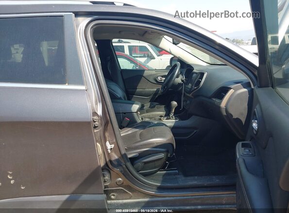 1C4PJLCB6GW297616 2016 JEEP CHEROKEE Серый Вид салона спереди
