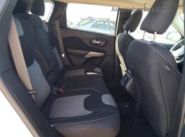 1C4PJLCB6JD551618 2018 JEEP CHEROKEE White Вид задніх сидінь