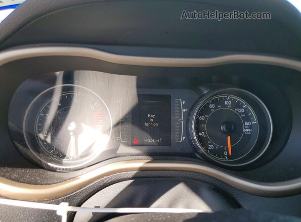 1C4PJLCB6JD551618 2018 JEEP CHEROKEE White Вид щитка приладів