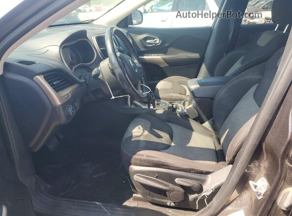 1C4PJLCB6JD554096 2018 JEEP CHEROKEE Gray წინა სალონის ხედი