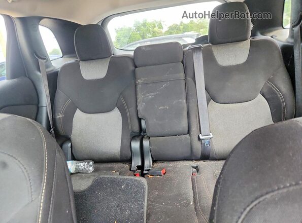 1C4PJLCB6JD577233 2018 JEEP CHEROKEE White Հետևի նստատեղերի տեսք