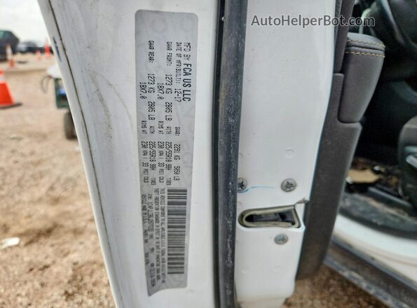 1C4PJLCB6JD577233 2018 JEEP CHEROKEE White VIN կոդի պիտակի տեսք