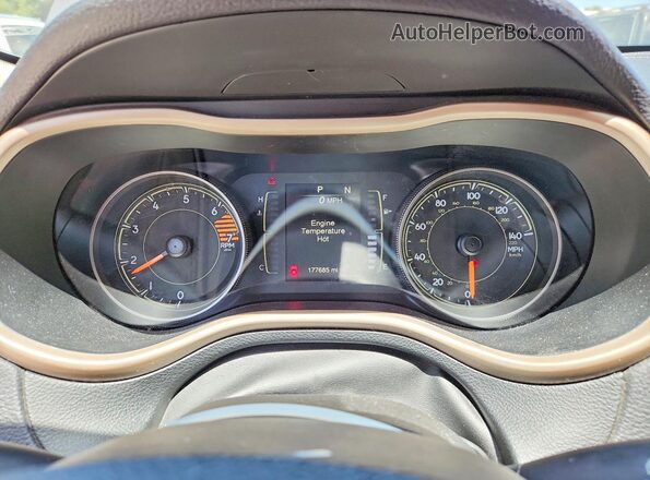 1C4PJLCB7HD232318 2017 JEEP CHEROKEE Gray Instrument cluster view