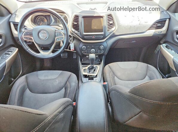 1C4PJLCB7HD232318 2017 JEEP CHEROKEE Gray Dashboard view