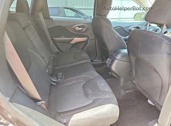 1C4PJLCB7HD232318 2017 JEEP CHEROKEE Gray Rear seats view