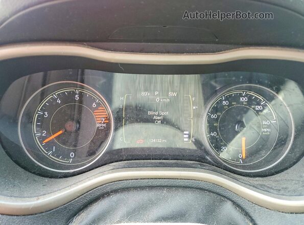 1C4PJLCB7HW640662 2017 JEEP CHEROKEE Burgundy Սարքավորումների վահանակի տեսք