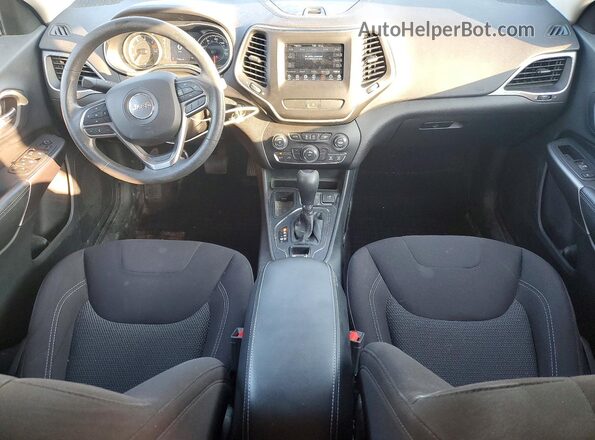 1C4PJLCB7KD145235 2019 JEEP CHEROKEE Maroon Vista del salpicadero