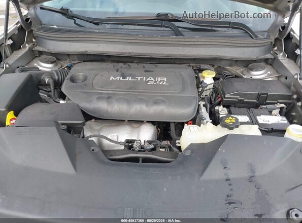 1C4PJLCB7KD172337 2019 JEEP CHEROKEE White Widok z tyłu