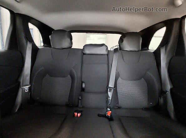 1C4PJLCB7KD358380 2019 JEEP CHEROKEE Black Widok tylnych siedzeń