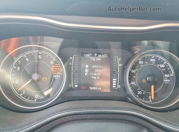 1C4PJLCB7KD479510 2019 JEEP CHEROKEE Black ხელსაწყოთა პანელის ხედი