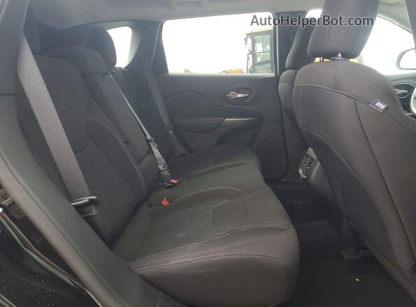 1C4PJLCB7LD648636 2020 JEEP CHEROKEE Black Widok wnętrza z tyłu