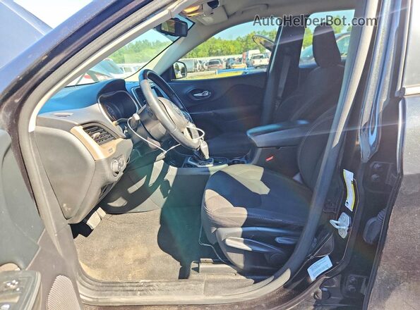 1C4PJLCB8GW146390 2016 JEEP CHEROKEE Black Front interior view