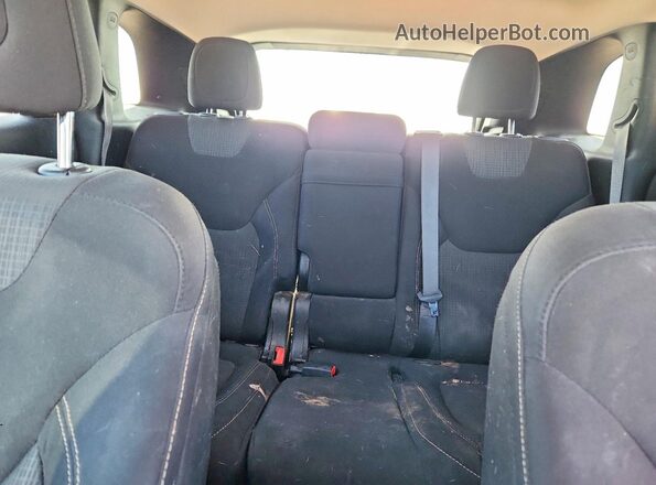 1C4PJLCB8GW185495 2016 JEEP CHEROKEE Black Widok tylnych siedzeń