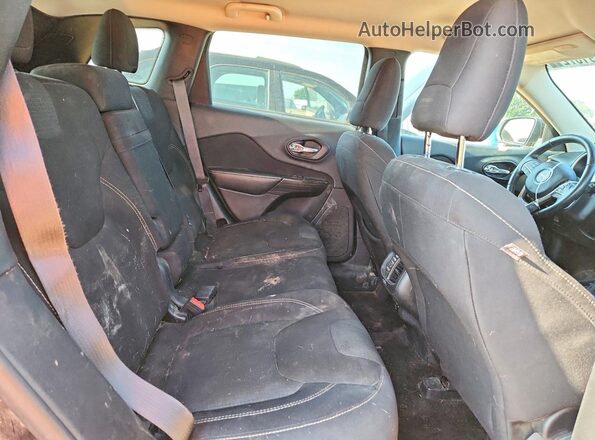 1C4PJLCB8GW185495 2016 JEEP CHEROKEE Black Widok wnętrza z tyłu