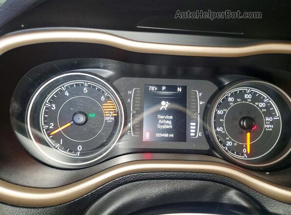 1C4PJLCB8JD552687 2018 JEEP CHEROKEE Gray Instrument cluster view