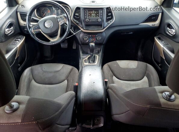 1C4PJLCB8JD577105 2018 JEEP CHEROKEE Белый Вид панели приборов