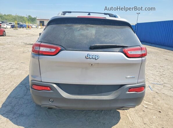 1C4PJLCB8JD605372 2018 JEEP CHEROKEE Silver Հետևի տեսք