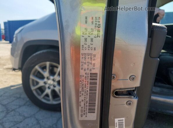 1C4PJLCB8JD605372 2018 JEEP CHEROKEE Silver VIN կոդի պիտակի տեսք